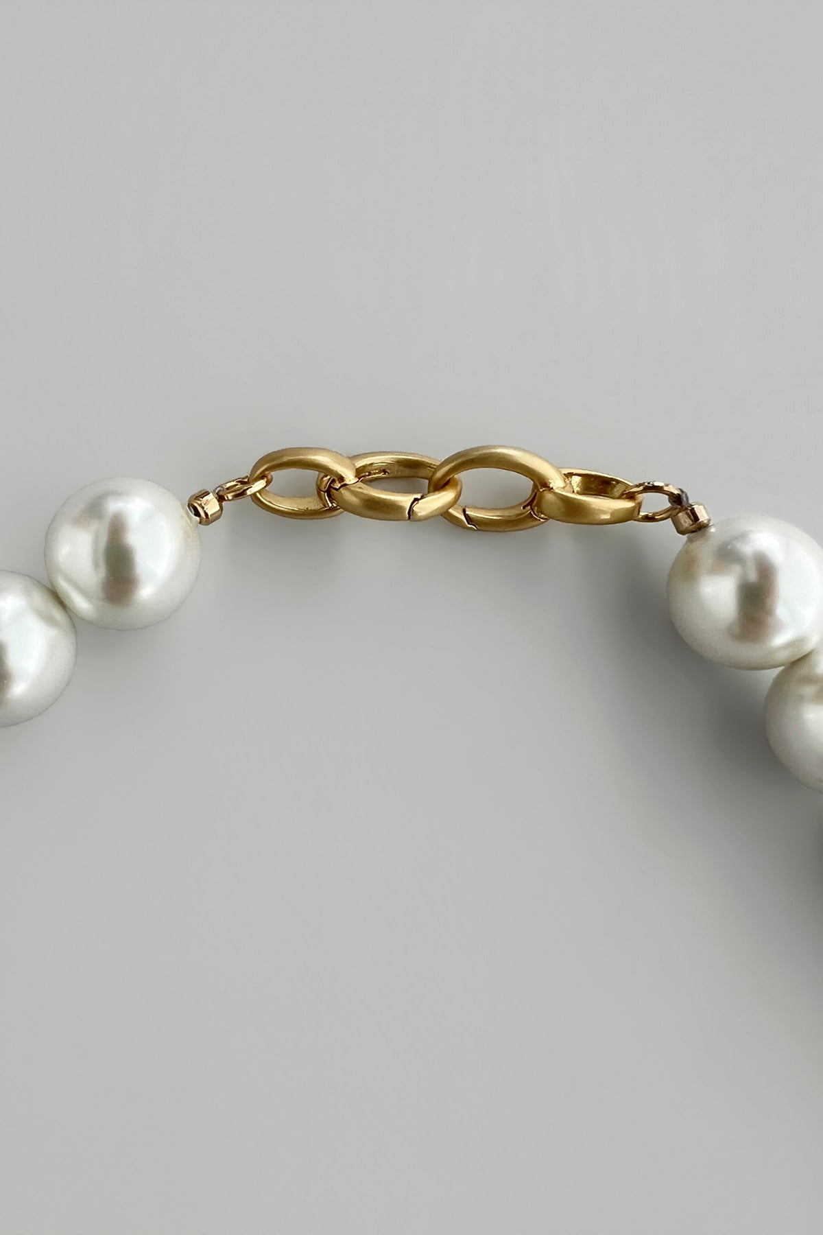 Golden Petal Pearl Necklace【MWNL260204】
