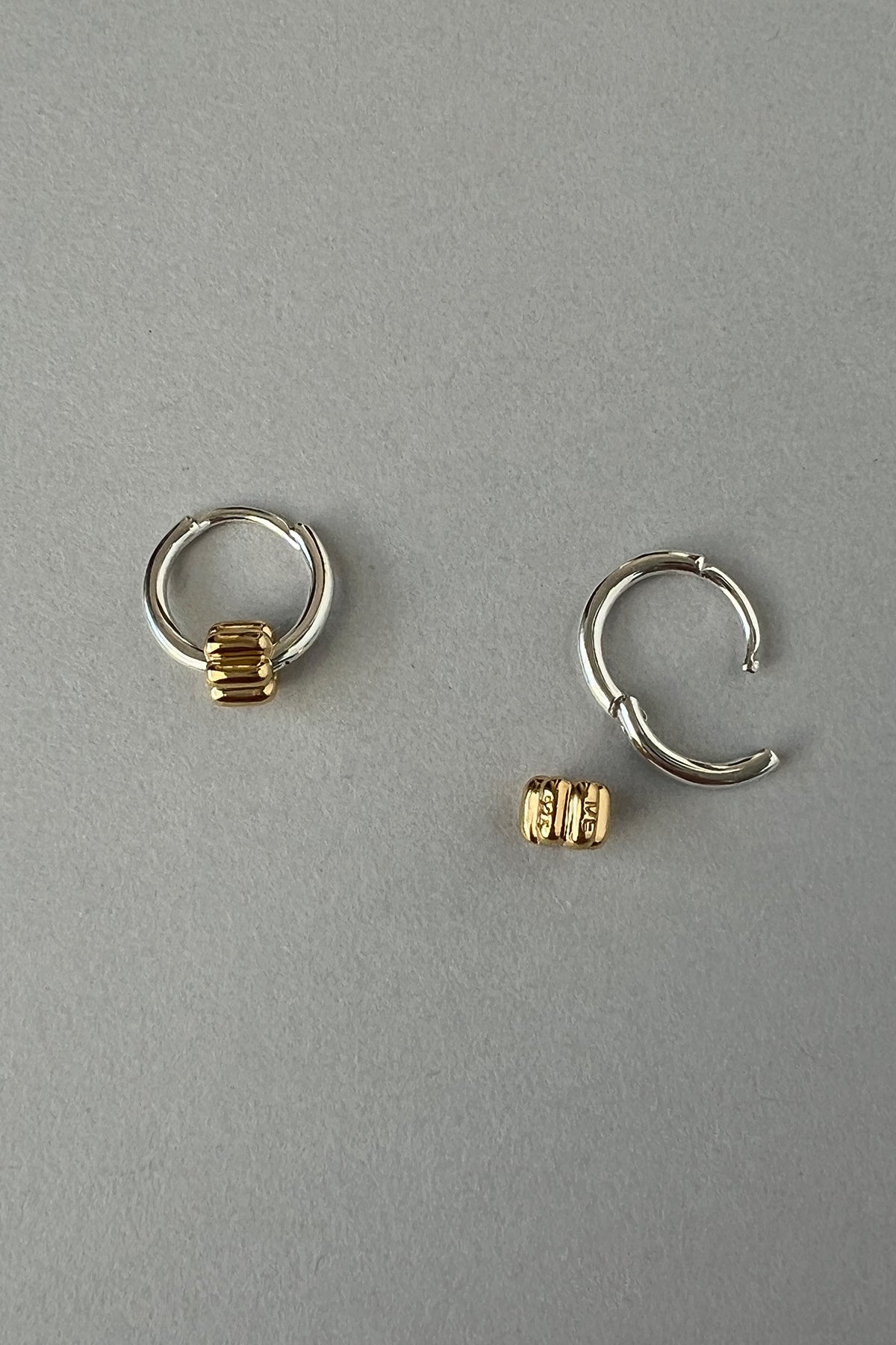 Canelé Hoop Earrings (Gold) 【MWER251001】