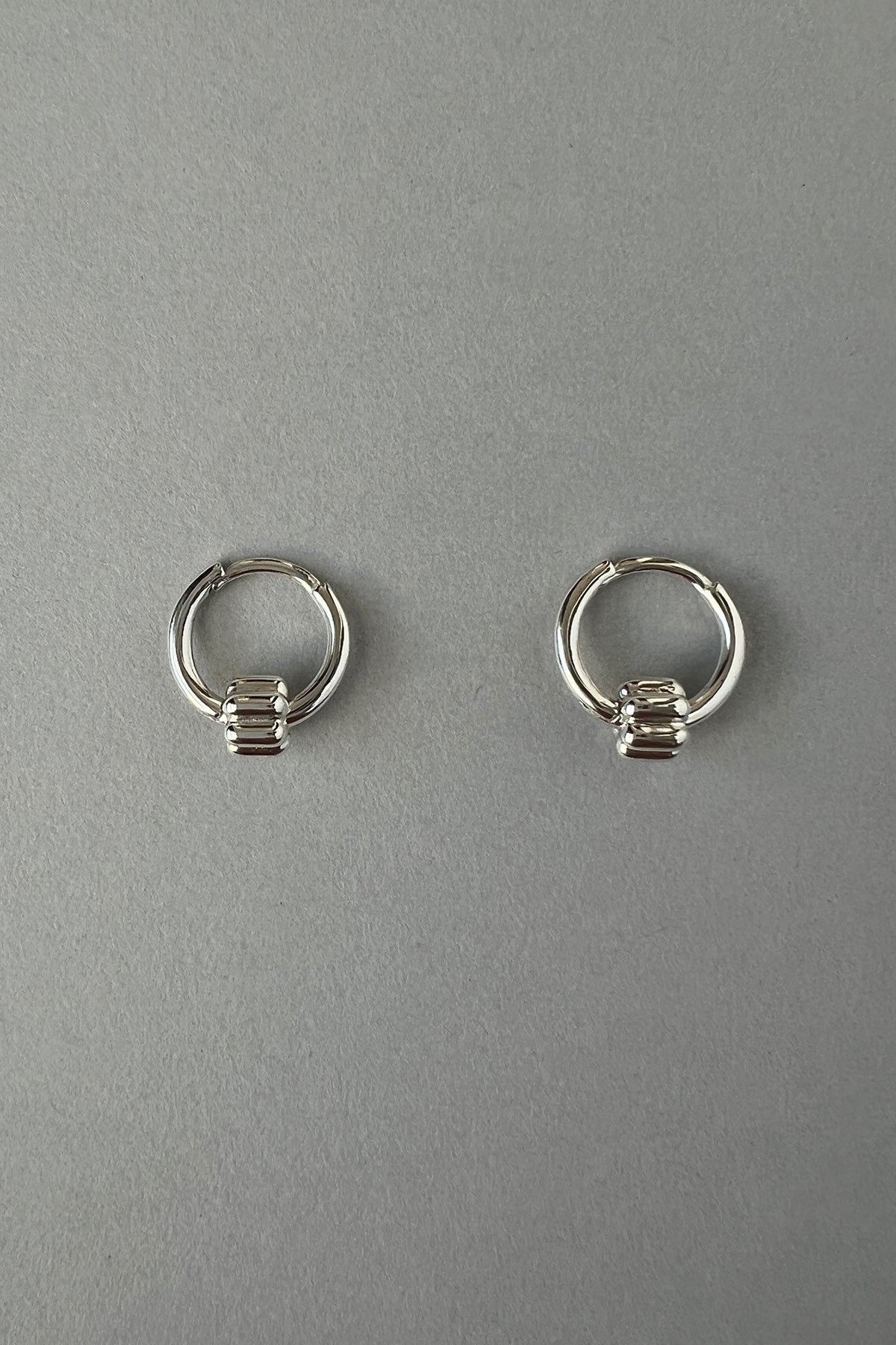 Canelé Hoop Earrings (Silver)【MWER251001】