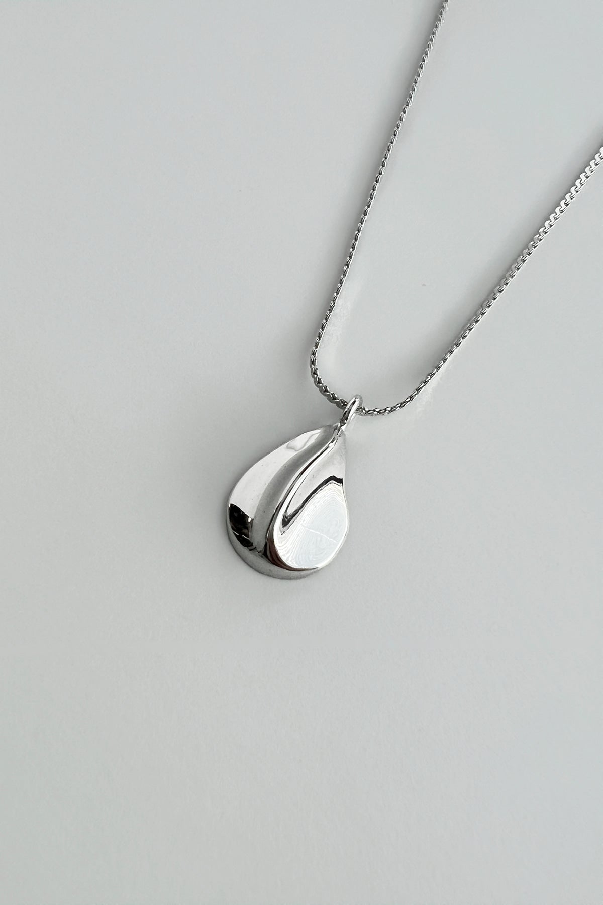 Petit Petal Necklace【MWNL260209】