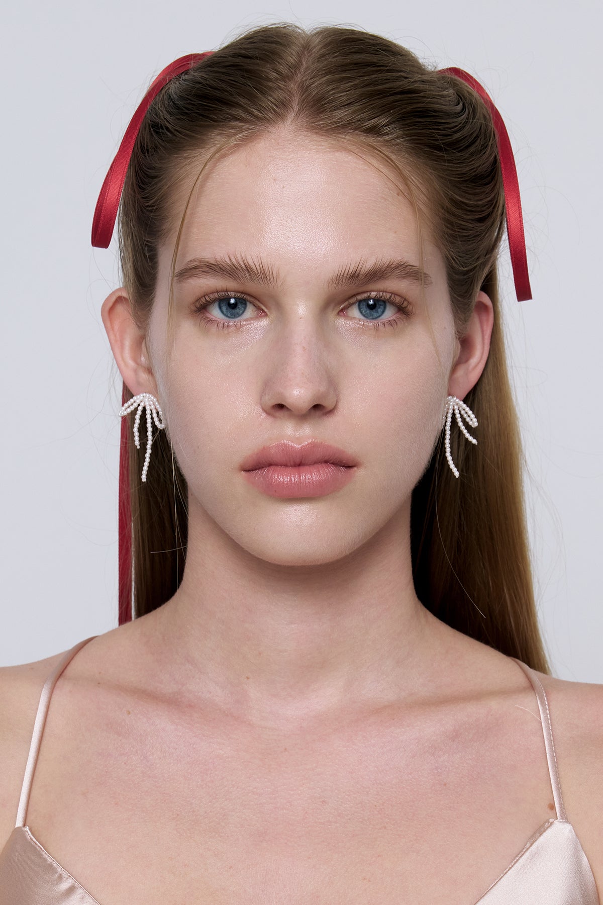 Tiny Pearl Bow Earrings【MWER230608】