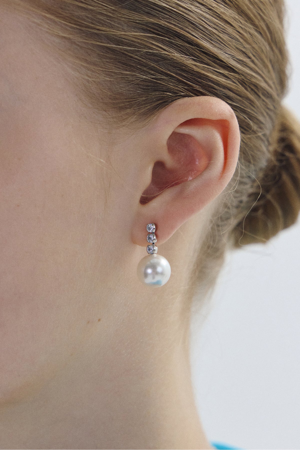 Lightline Pearl Drop Earrings  12mm【MWER260604】